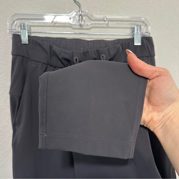 Lululemon Womens Gray Travel Woven On The Fly Pants 28” Size 4 Stretch Gym Yoga - Picture 6 of 6